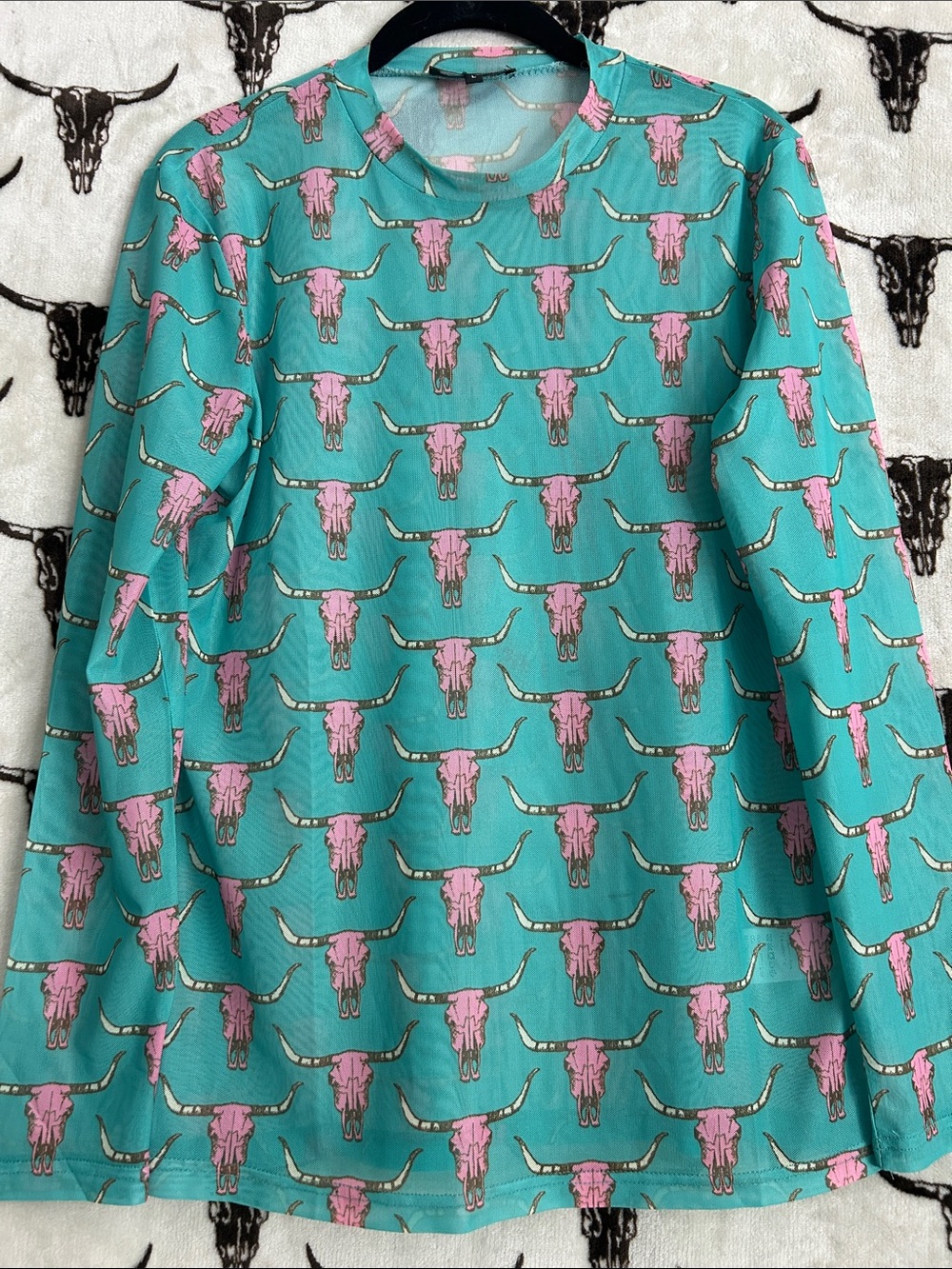 Merigold Kiss Turquoise Pink Longhorn Skull Mesh Top Size Large